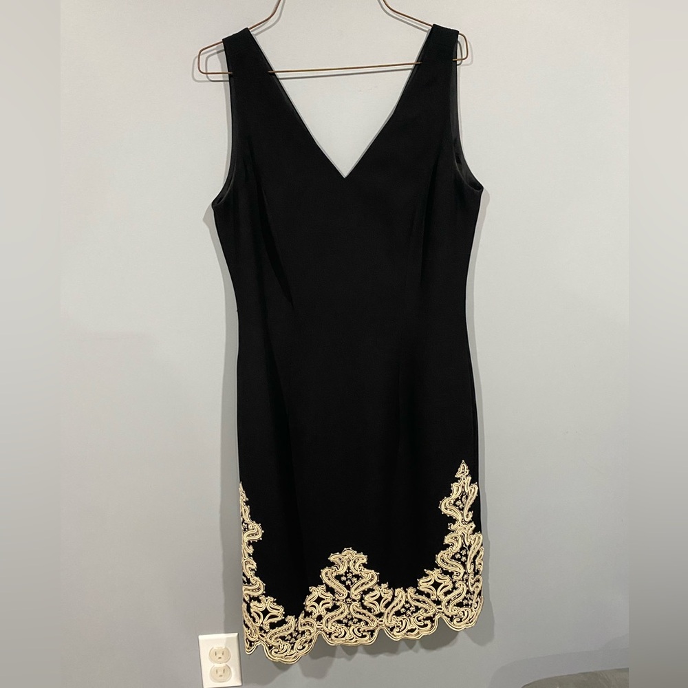 Stunning Maggie London Sleeveless dress